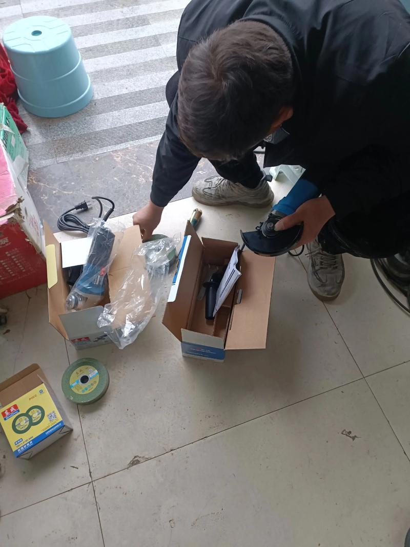 喜剧表演的魅力：笑中带泪的文化盛宴